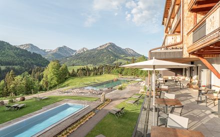 Wellnesshotel-im-Tannheimertal-Hotel-Rehbach