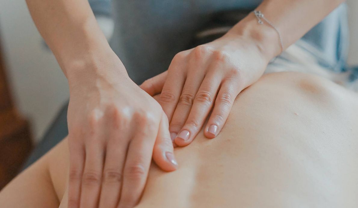 Schwedische Massage im Herbst – Wirkung, Vorteile & Entspannung Schwedische Massage im Herbst – Wirkung, Vorteile & Entspannung
