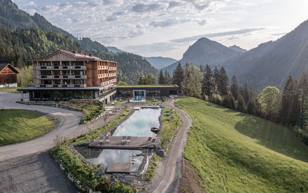 Wellnesshotel-im-Tannheimertal-Hotel-Rehbach